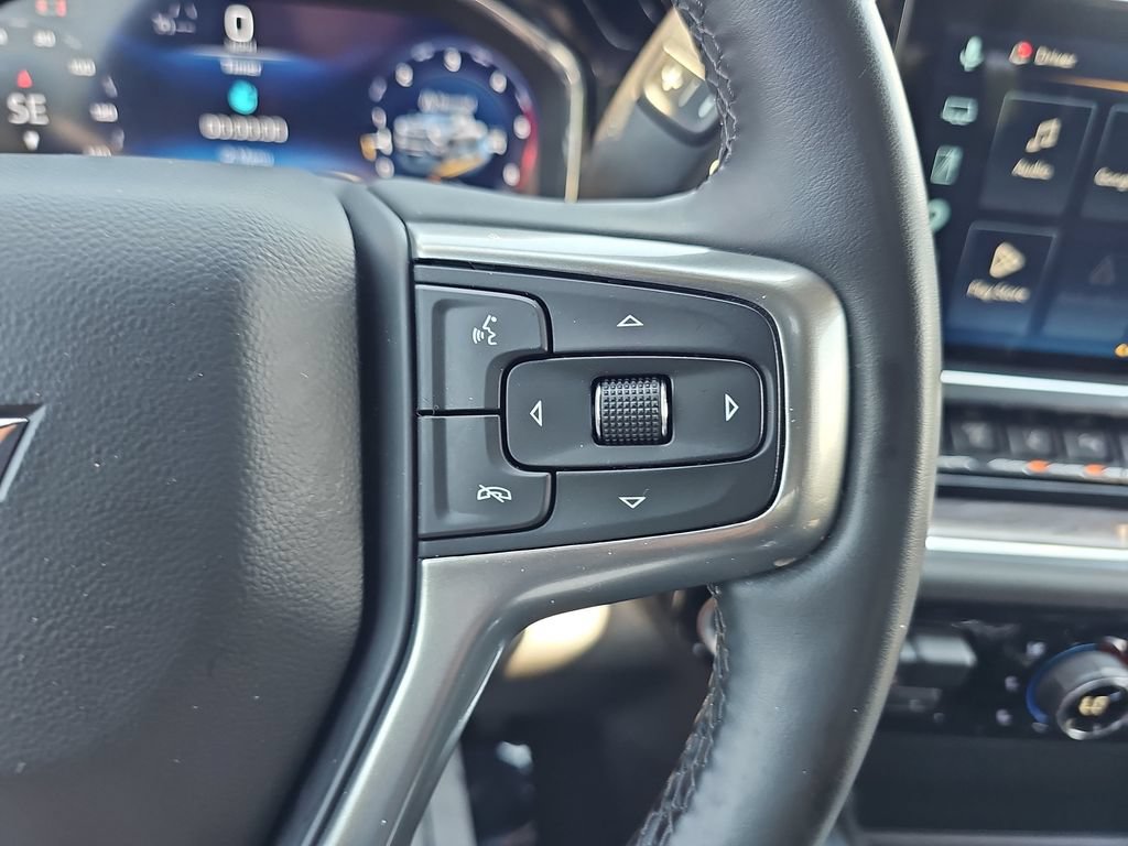 Used 2025 Chevrolet Silverado 2500 LTZ w/ LTZ Premium Package AWD/4WD image 18