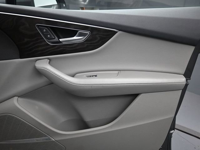 Used 2021 Audi Q7 3.0T Premium Plus w/ Executive Package image 32