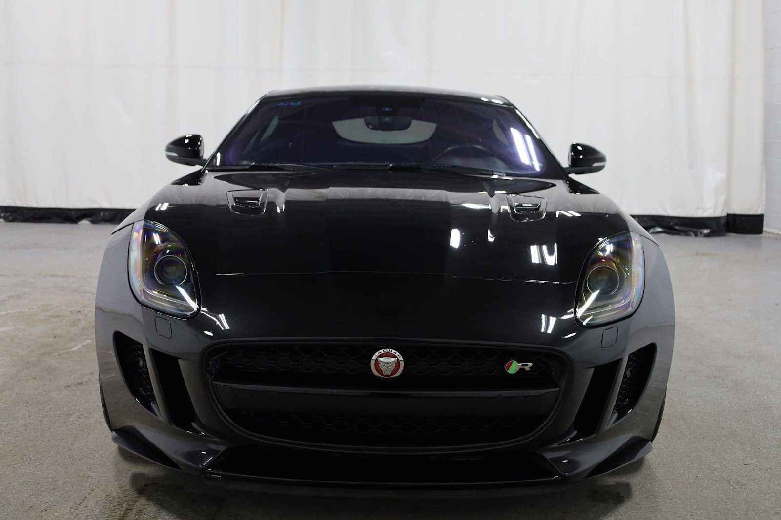 Used 2017 Jaguar F-TYPE R image 14