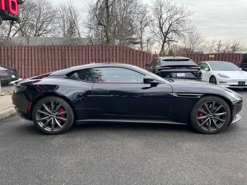 Used 2018 Aston Martin DB11 V12 image 7