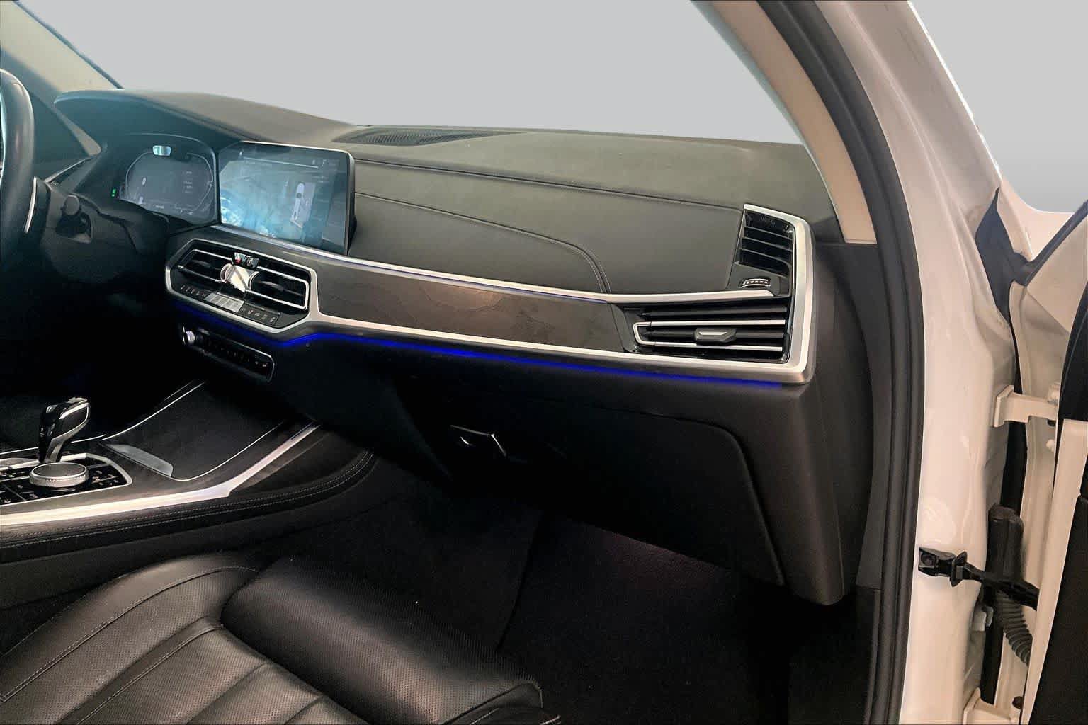 Used 2021 BMW X7 xDrive40i w/ Premium Package 2 AWD/4WD image 16