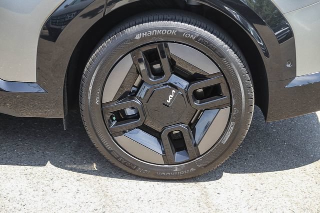 Used 2024 Kia EV9 GT-Line AWD/4WD image 12