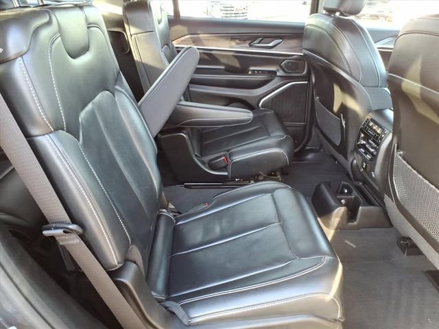 Used 2022 Jeep Grand Cherokee L Limited image 23