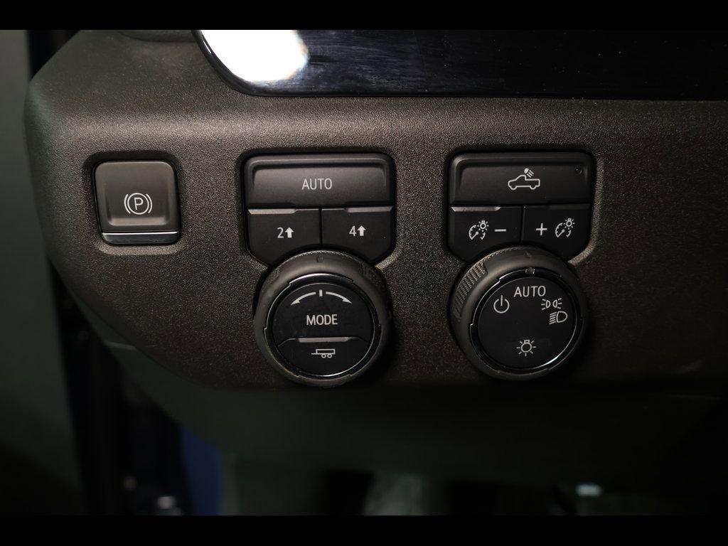 Used 2024 Chevrolet Silverado 1500 LT image 14