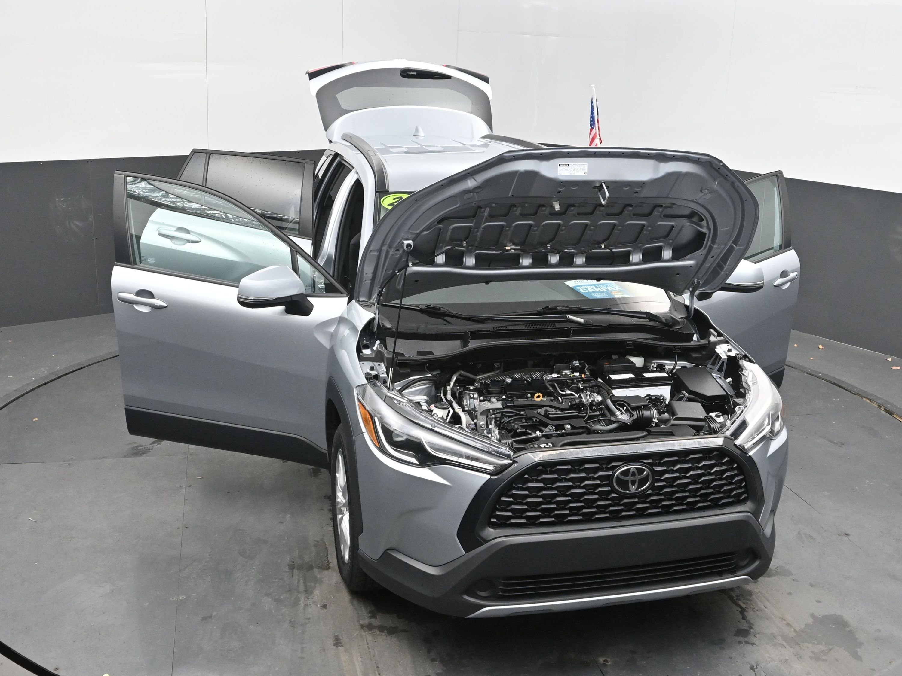 Used 2022 Toyota Corolla Cross LE image 39