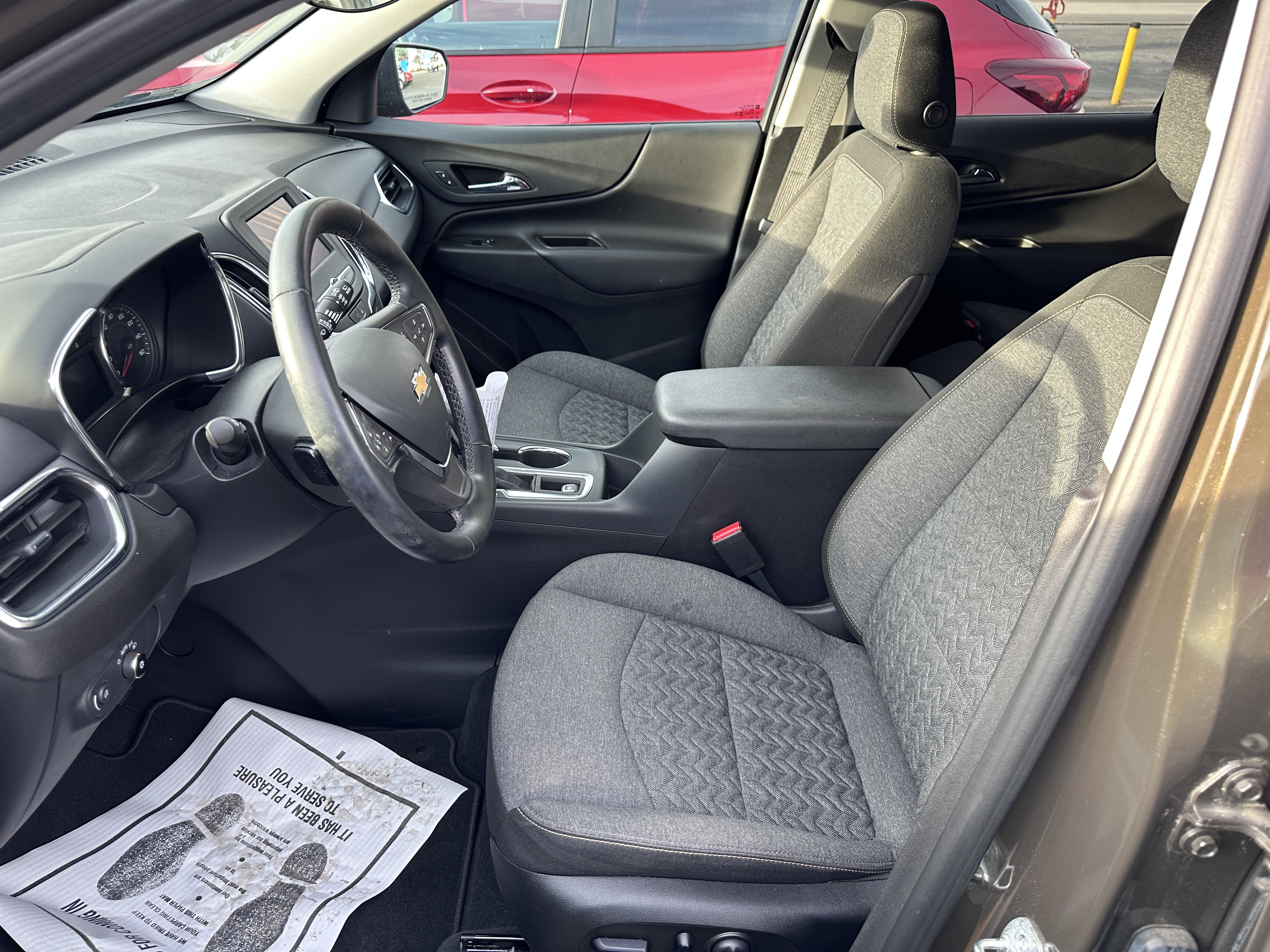 Used 2024 Chevrolet Equinox LT image 9