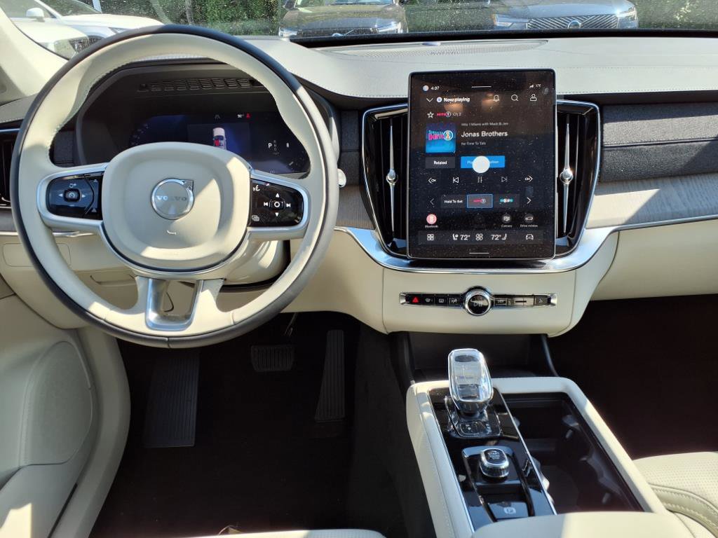 New 2026 Volvo XC90 B6 Ultra w/ Protection Package Premier image 9