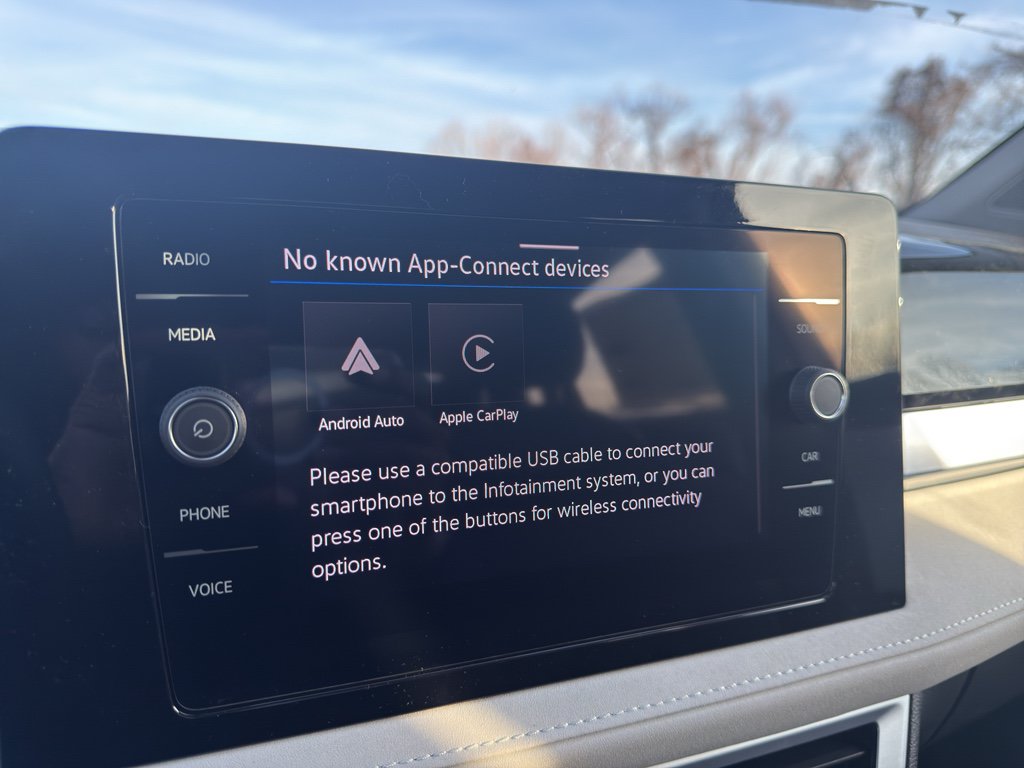 New 2026 Volkswagen Taos SE FWD image 19