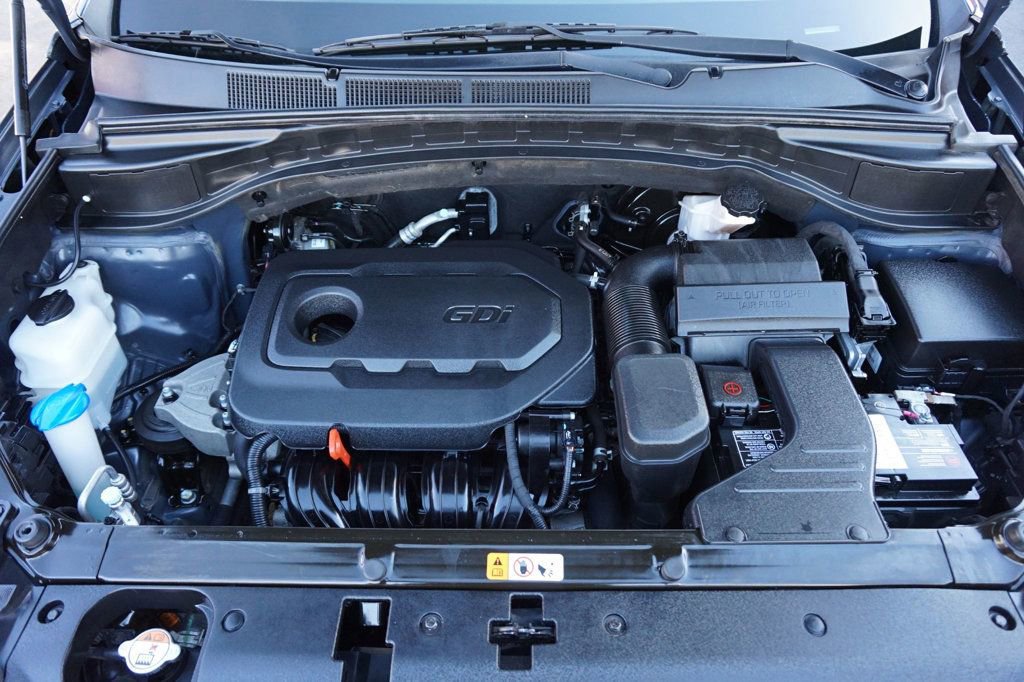 Used 2018 Hyundai Santa Fe Sport image 11