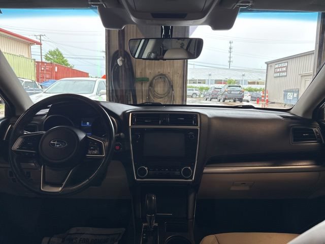 Used 2018 Subaru Outback 2.5i Limited AWD/4WD image 17