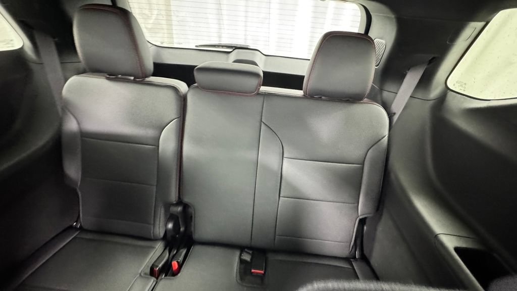 Used 2024 Chevrolet Traverse RS w/ LPO, Floor Liner Package AWD/4WD image 15