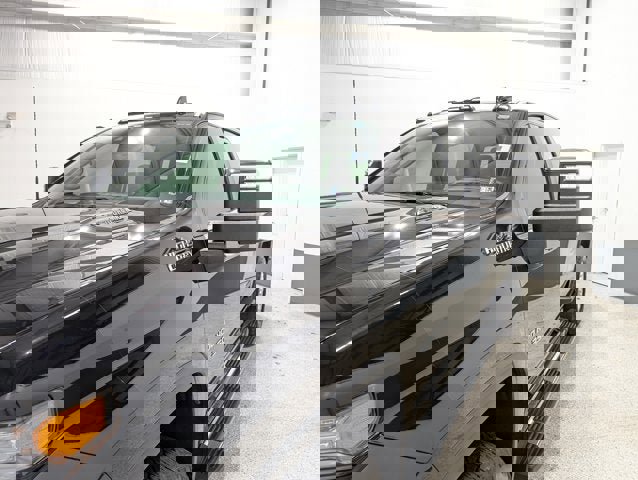 Used 2023 Chevrolet Silverado 3500 High Country w/ Z71 Off-Road Package image 7