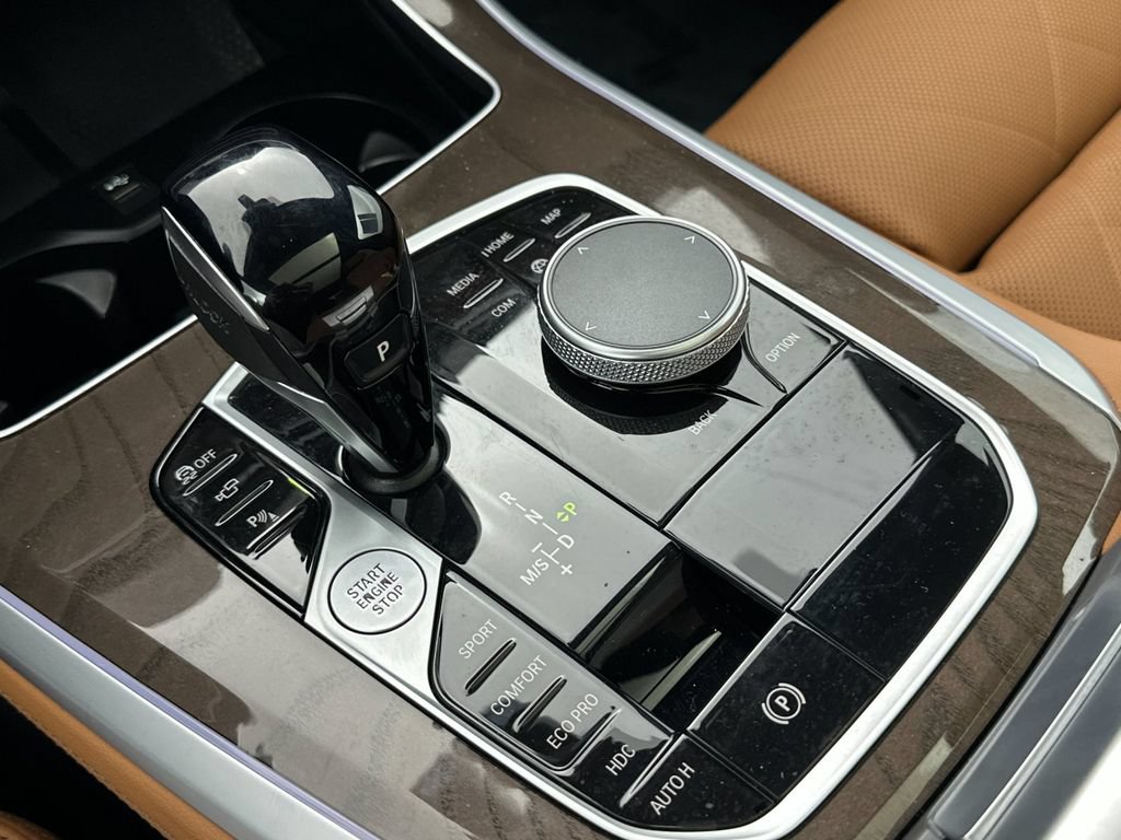 Used 2023 BMW X5 xDrive40i AWD/4WD image 21