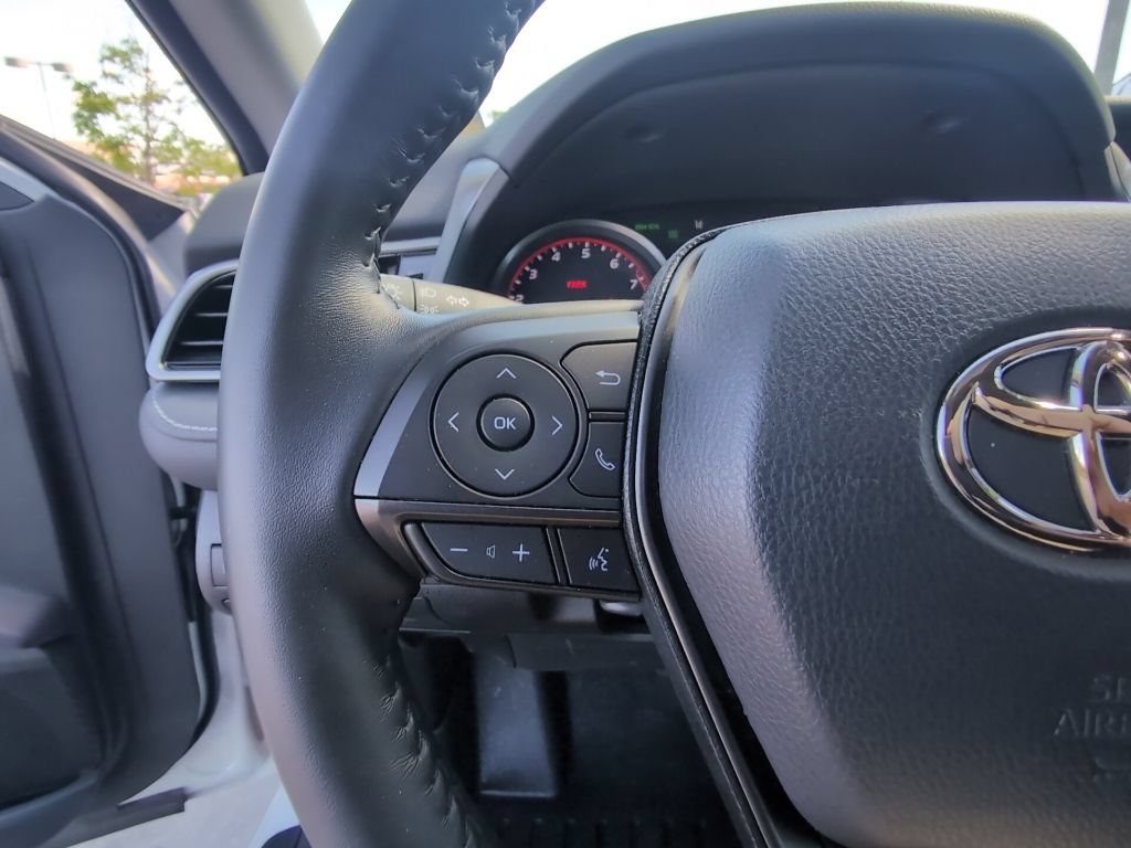 Used 2022 Toyota Camry XSE FWD image 13