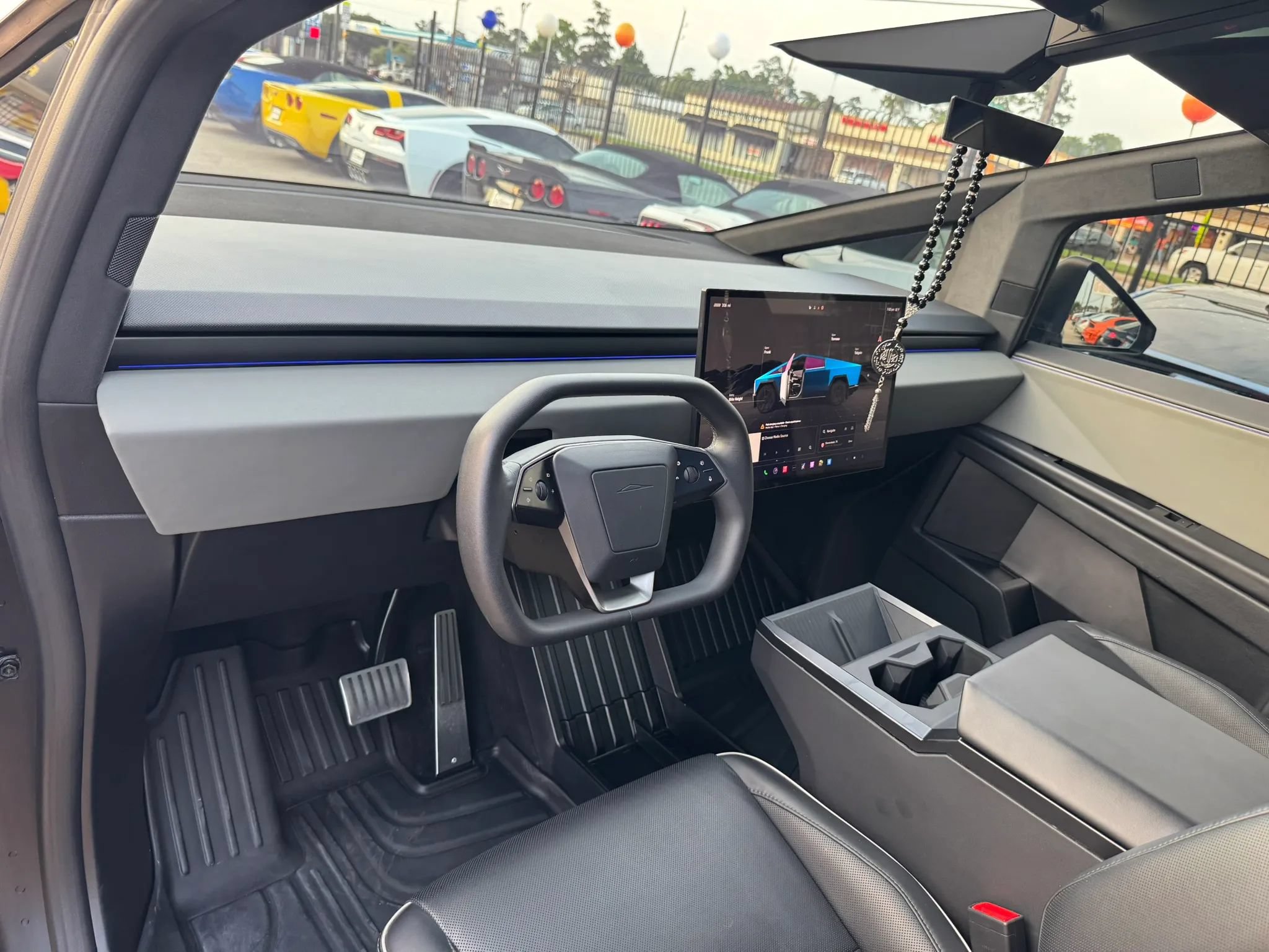 Used 2024 Tesla Cybertruck AWD Crew Cab image 21