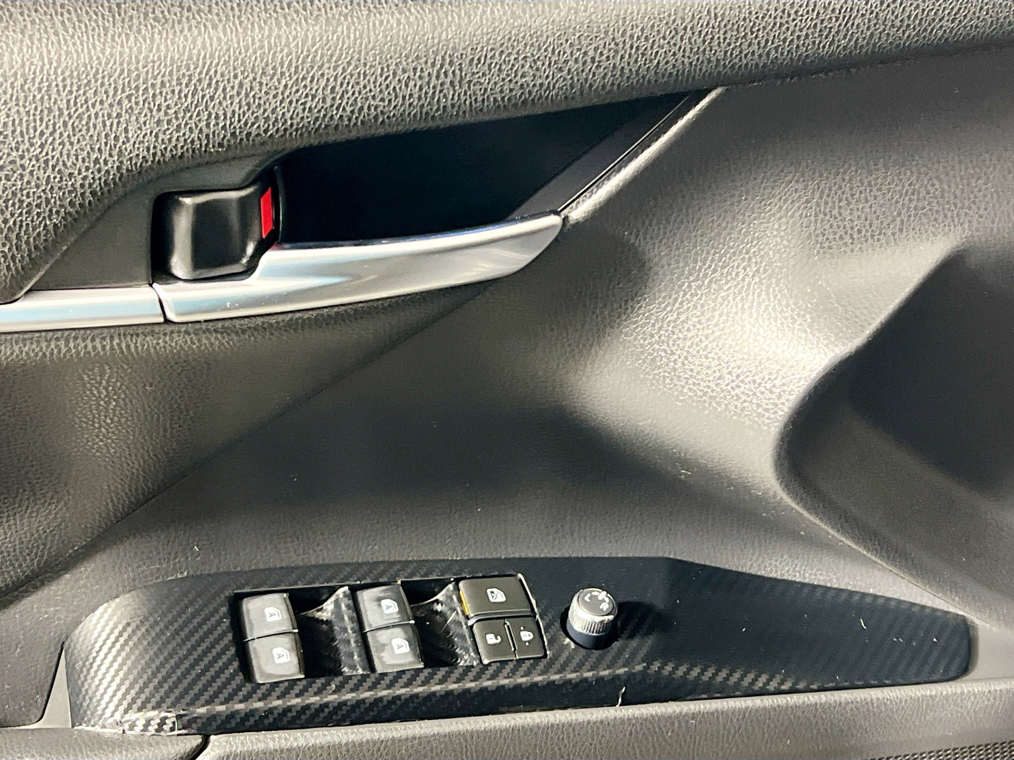 Used 2020 Toyota Camry XSE image 16