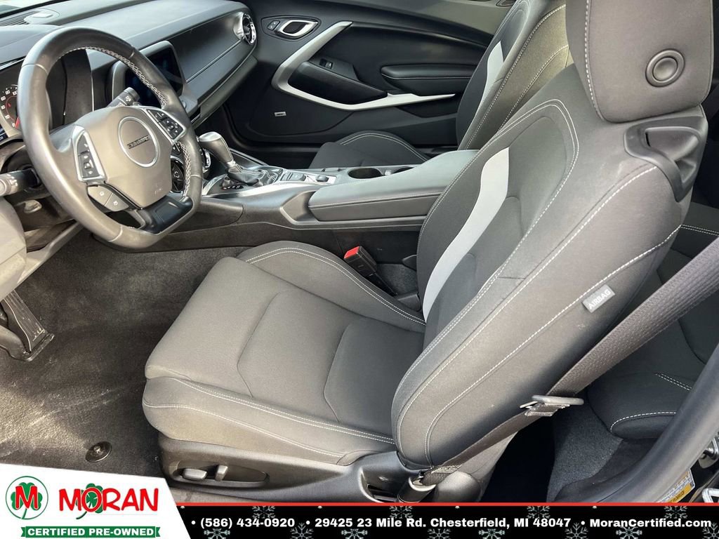 Used 2022 Chevrolet Camaro LT w/ Technology Package image 17