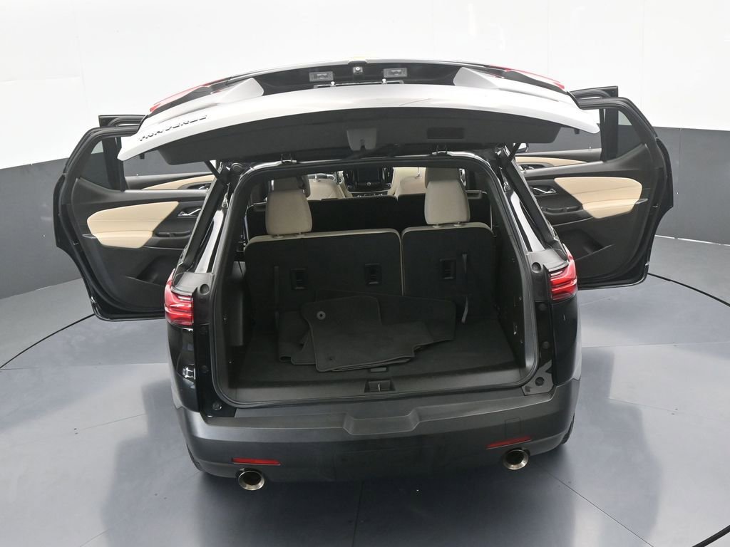 Used 2023 Chevrolet Traverse LS image 65