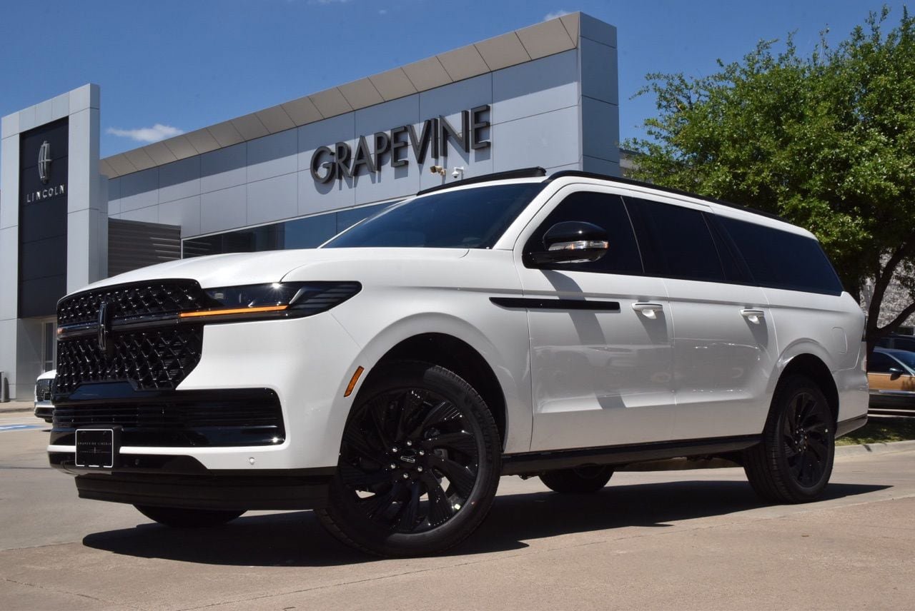 New 2026 Lincoln Navigator L Reserve w/ Jet Appearance Package AWD/4WD image 31