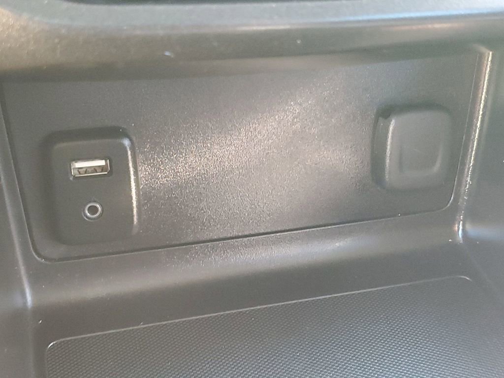 Used 2017 GMC Canyon SLE w/ SLE Convenience Package image 32