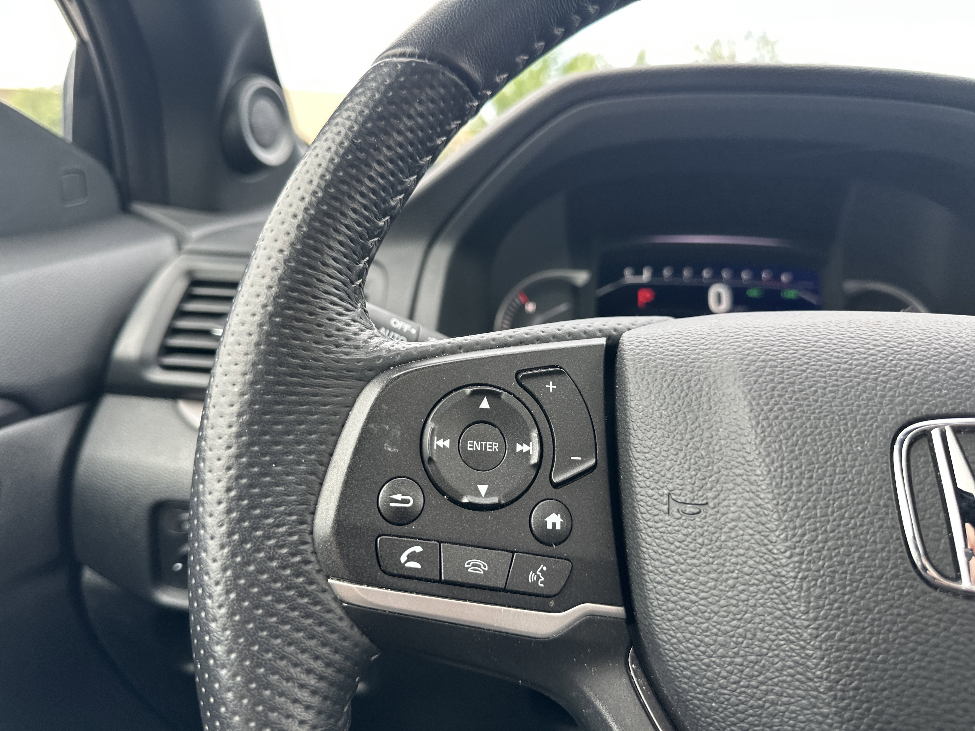 Used 2025 Honda Passport EX-L image 21