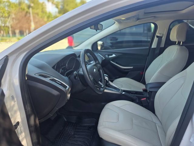 Used 2017 Ford Focus Titanium image 23