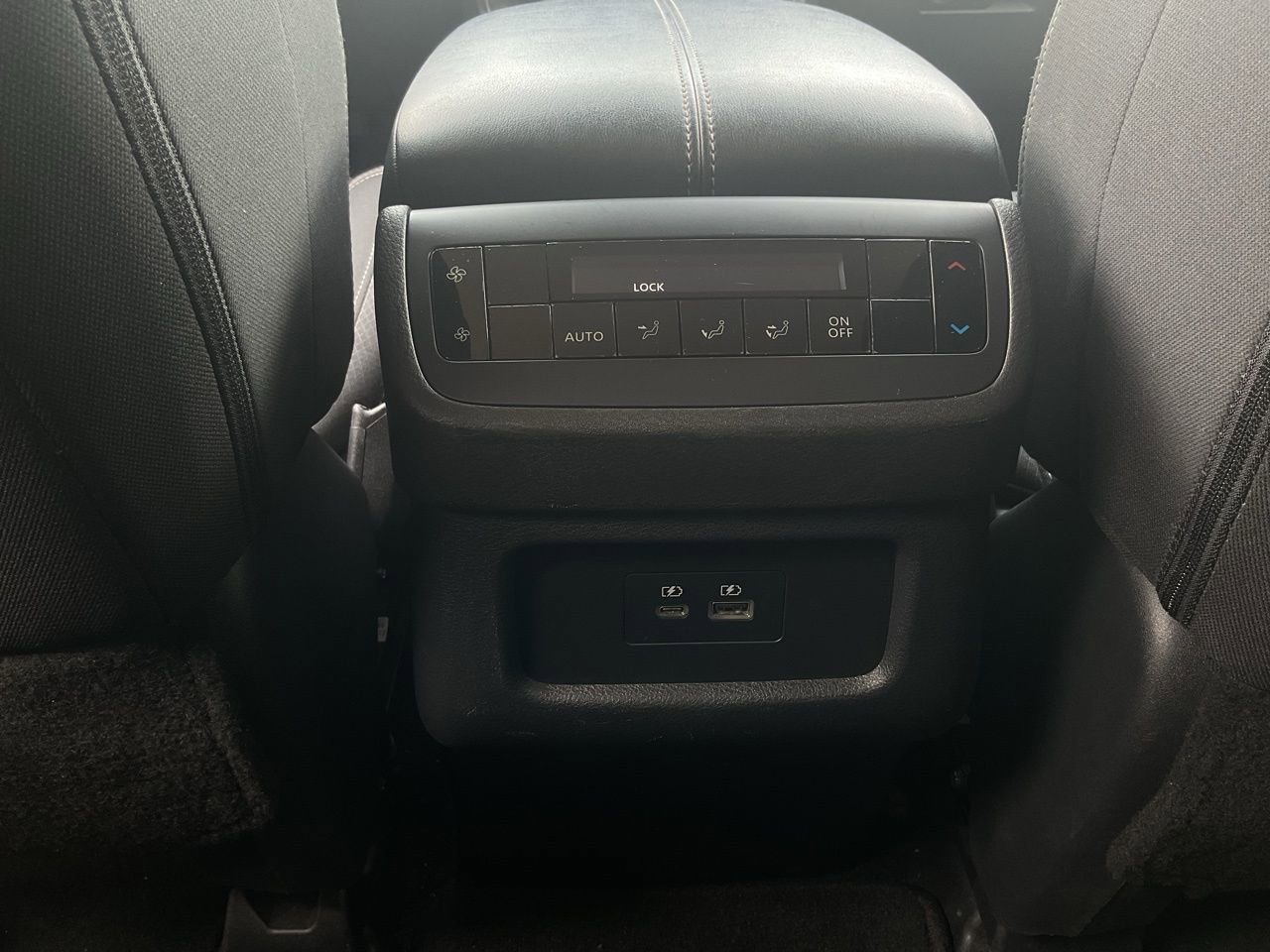 Used 2025 Nissan Pathfinder SV FWD image 13