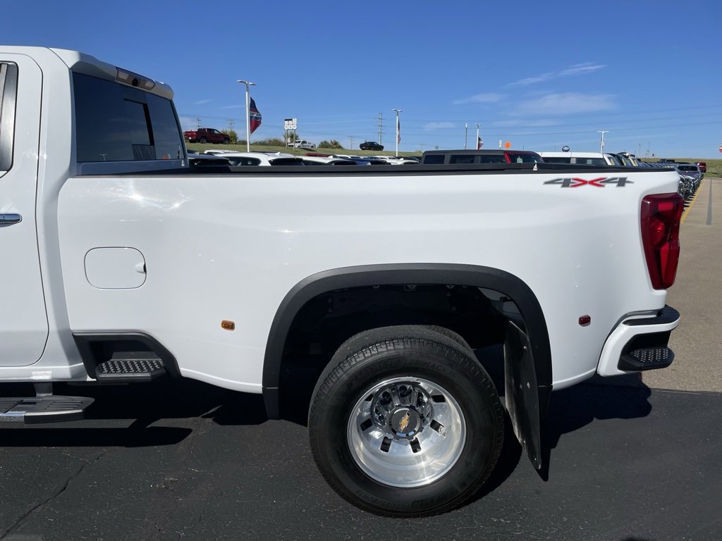 Used 2024 Chevrolet Silverado 3500 LTZ w/ LTZ Plus Package image 28
