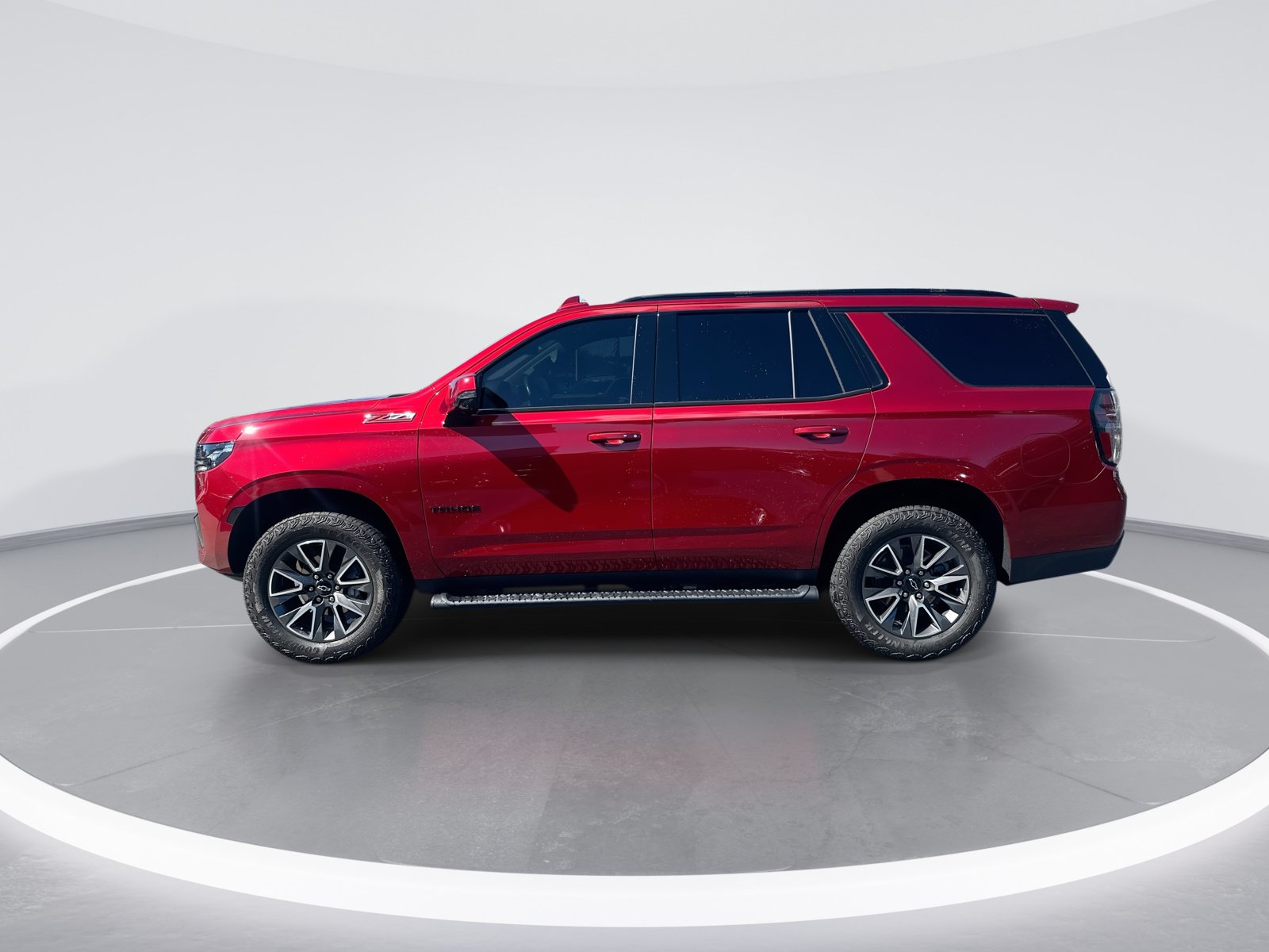 Used 2024 Chevrolet Tahoe Z71 w/ Luxury Package AWD/4WD image 6