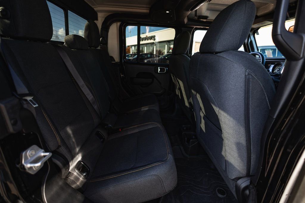 Used 2024 Jeep Gladiator Sport image 35