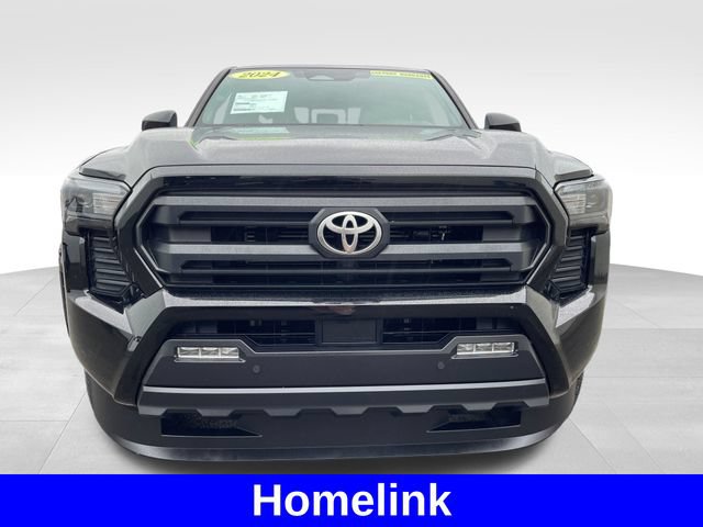Used 2024 Toyota Tacoma SR5 AWD/4WD image 8
