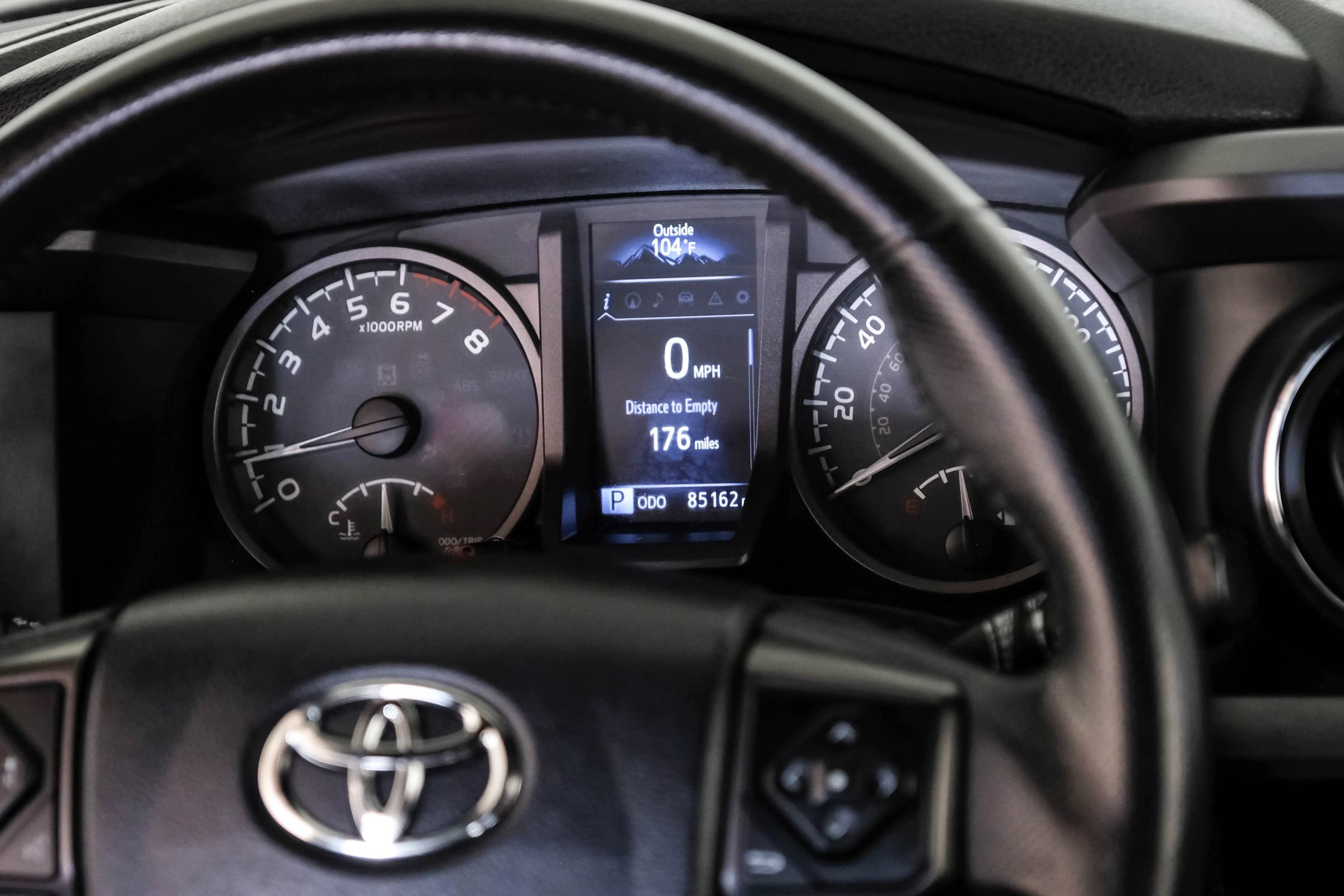 Used 2017 Toyota Tacoma TRD Sport w/ Tow Package (A/T) AWD/4WD image 17