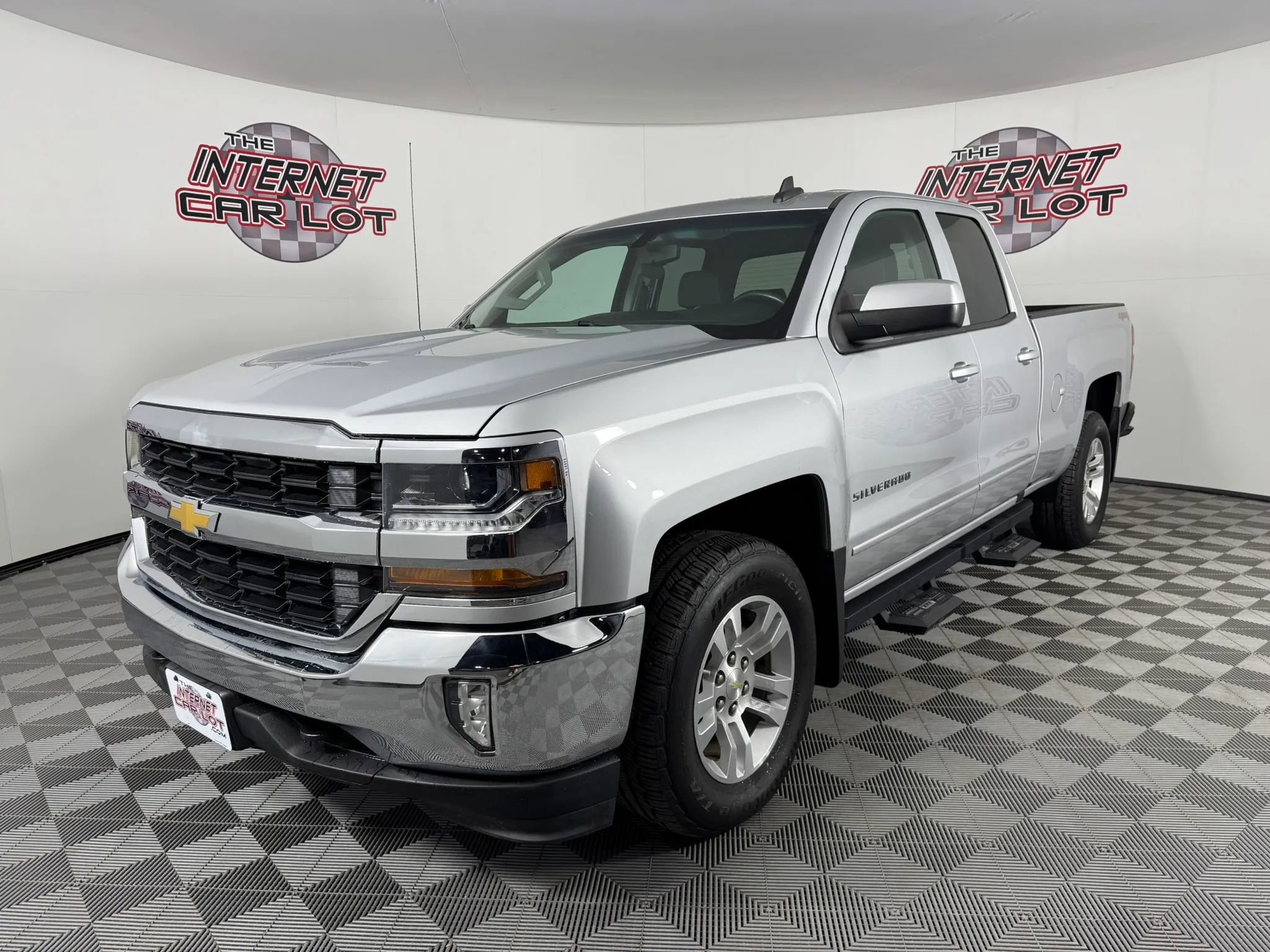 Used 2016 Chevrolet Silverado 1500 LT w/ All Star Edition image 3