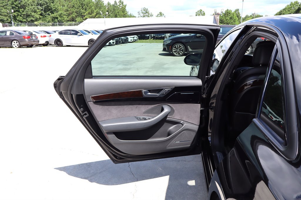 Used 2016 Audi A8 L TDI w/ Executive Package AWD/4WD image 41