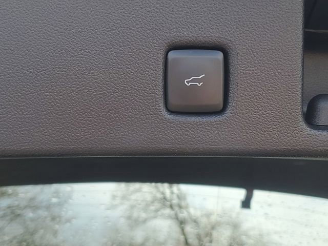Certified 2024 Ford Escape ST-Line w/ Tech Pack #1 AWD/4WD image 9