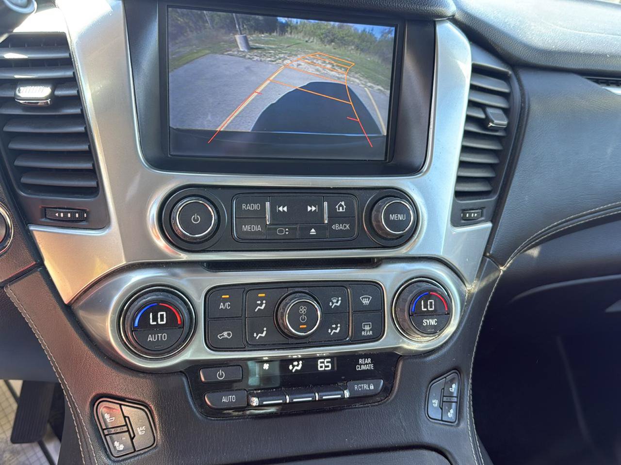 Used 2015 Chevrolet Suburban LTZ AWD/4WD image 20