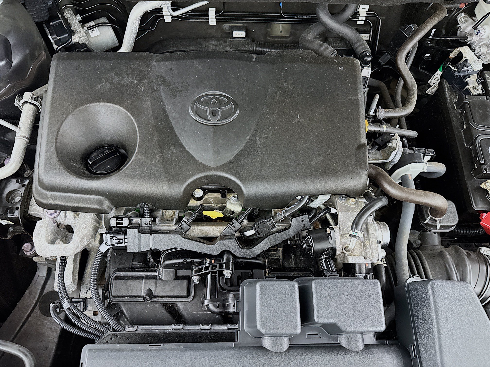 Used 2022 Toyota RAV4 LE AWD/4WD image 36