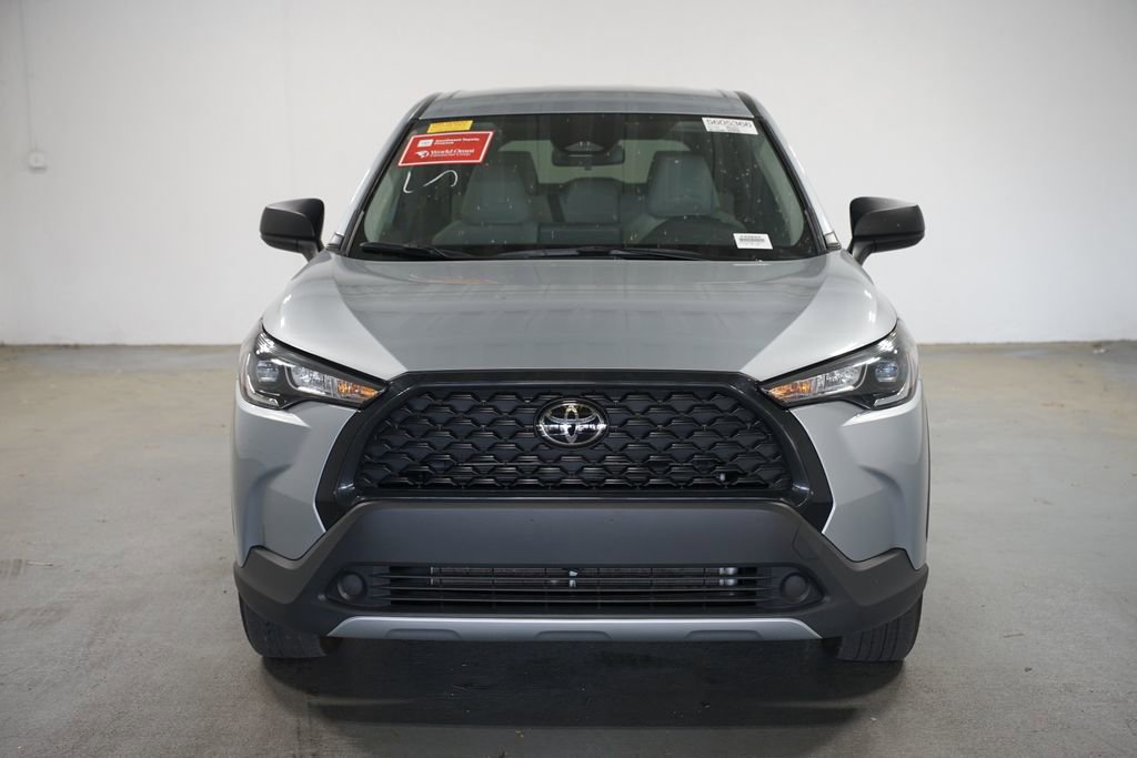 Used 2025 Toyota Corolla Cross L FWD image 2