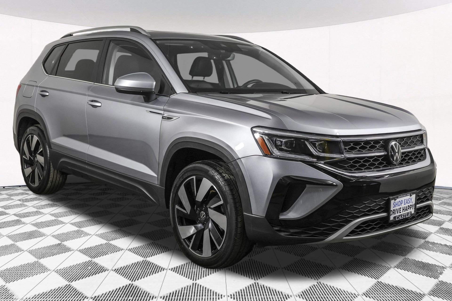 Certified 2024 Volkswagen Taos SEL image 15