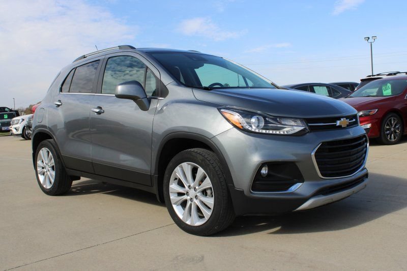 Used 2020 Chevrolet Trax Premier w/ LPO, Protection Package AWD/4WD image 3