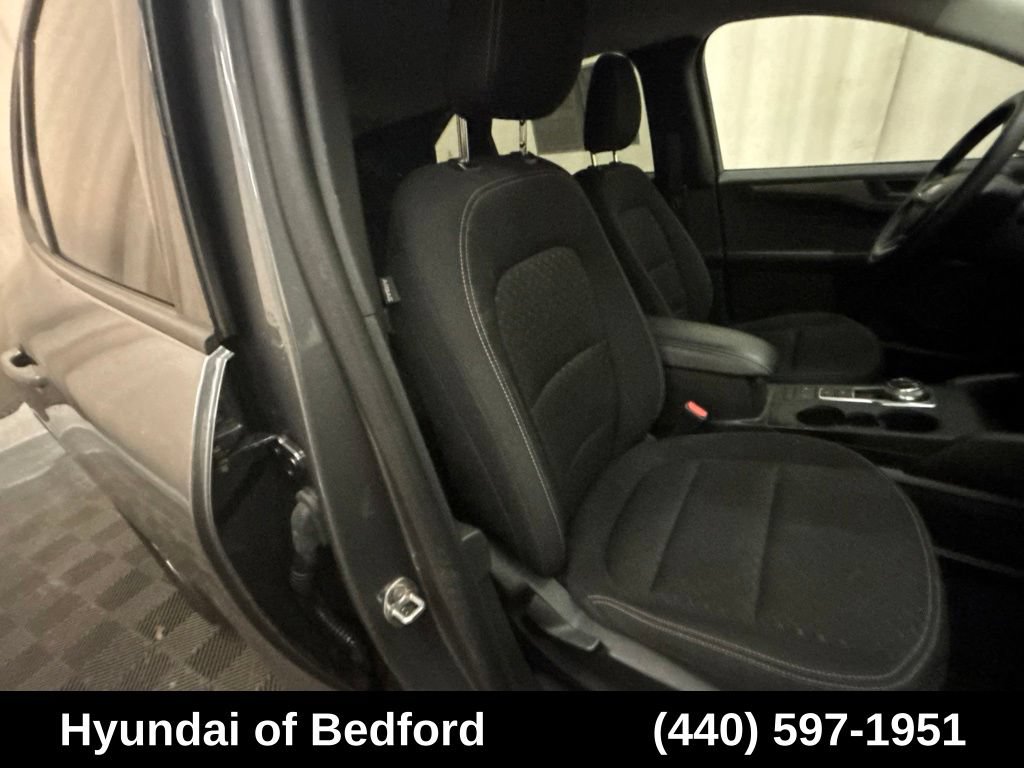 Used 2025 Ford Escape Active AWD/4WD image 22