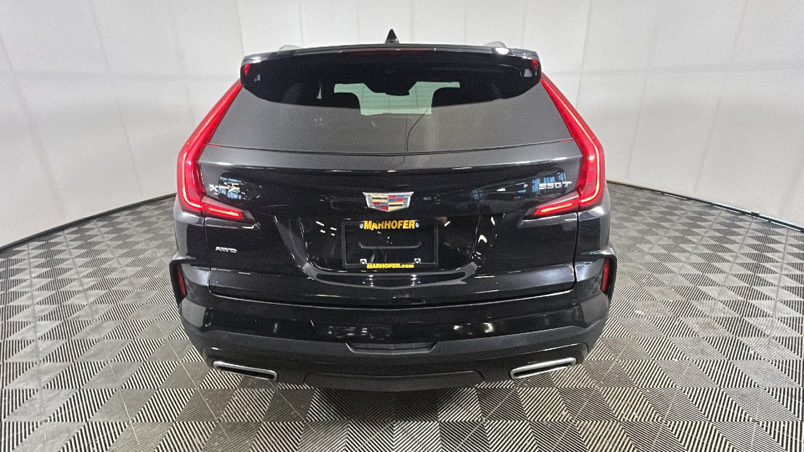 Used 2024 Cadillac XT4 Premium Luxury AWD/4WD image 4