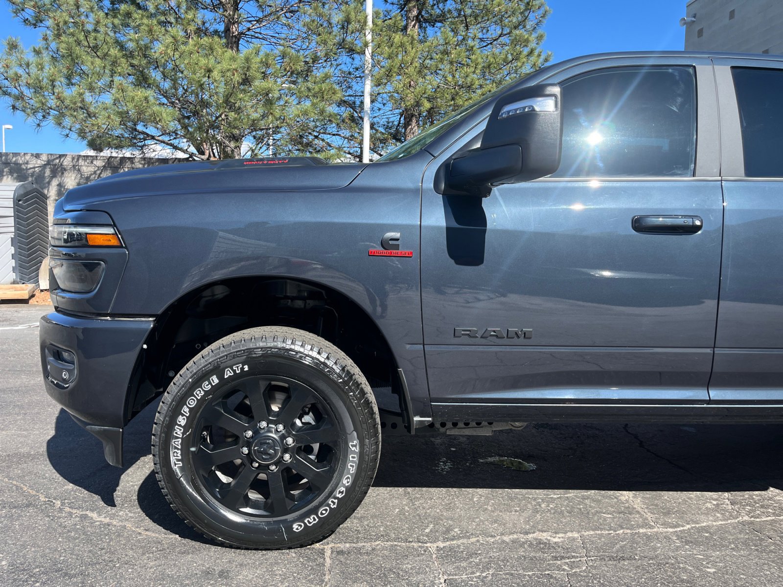 New 2025 RAM 2500 Laramie w/ Night Edition AWD/4WD image 9