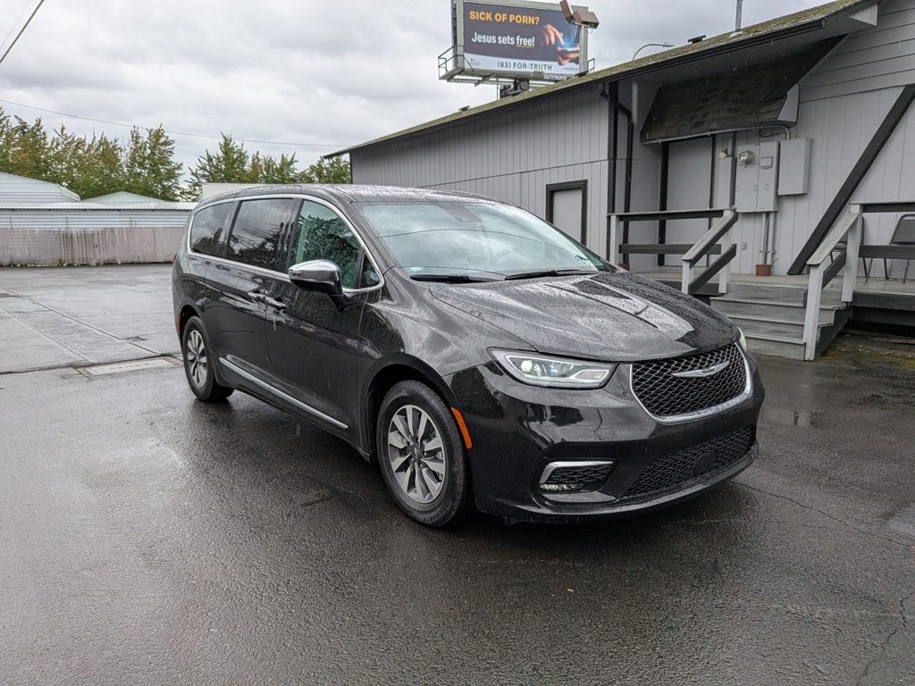 Used 2023 Chrysler Pacifica Limited