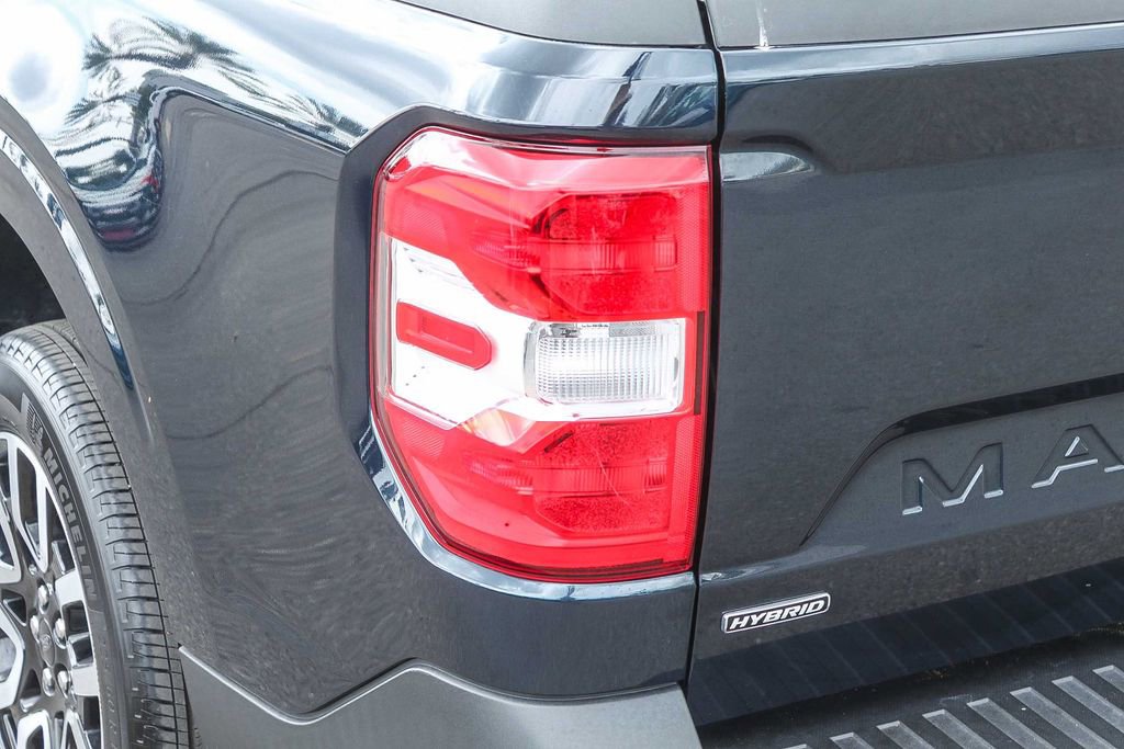 Used 2023 Ford Maverick Lariat FWD image 11