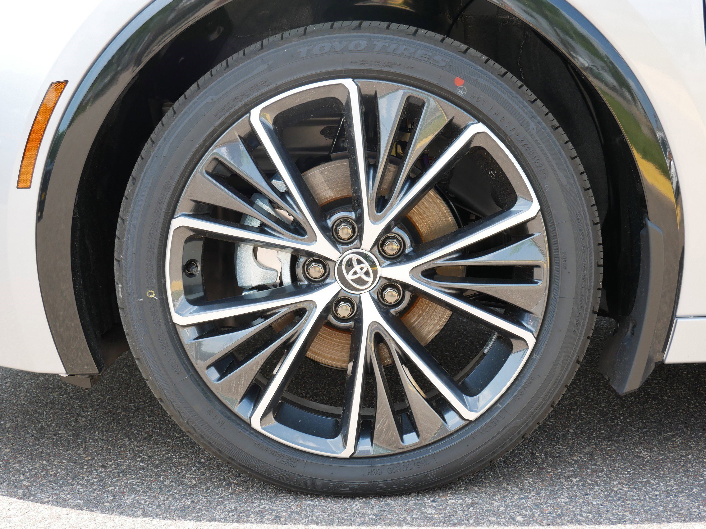 New 2026 Toyota Prius XLE image 5