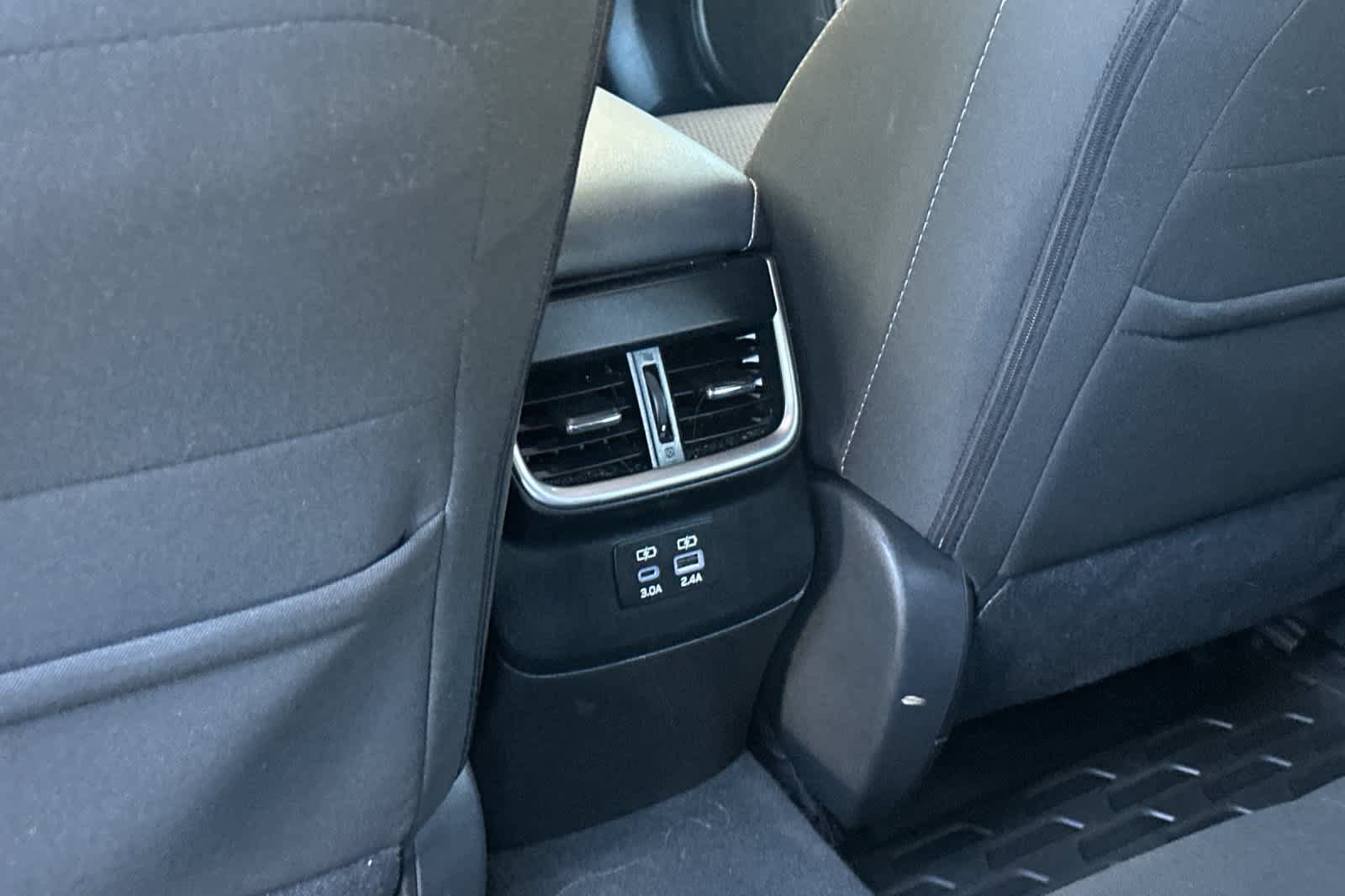 Used 2024 Subaru Outback Premium AWD/4WD image 14