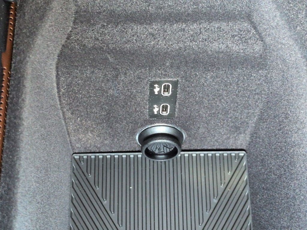 New 2026 BMW 750e xDrive AWD/4WD image 22