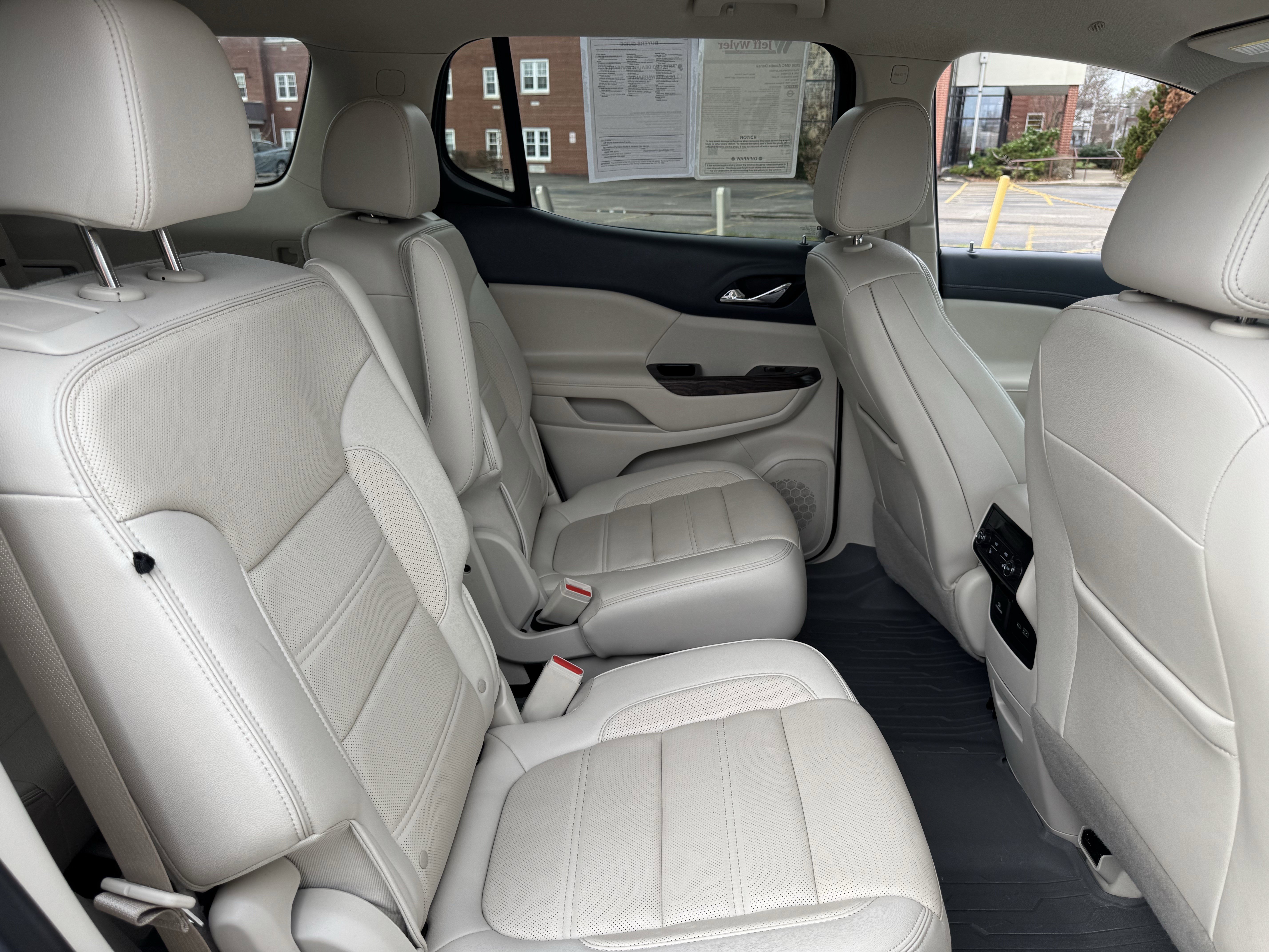 Used 2020 GMC Acadia Denali w/ Technology Package image 38