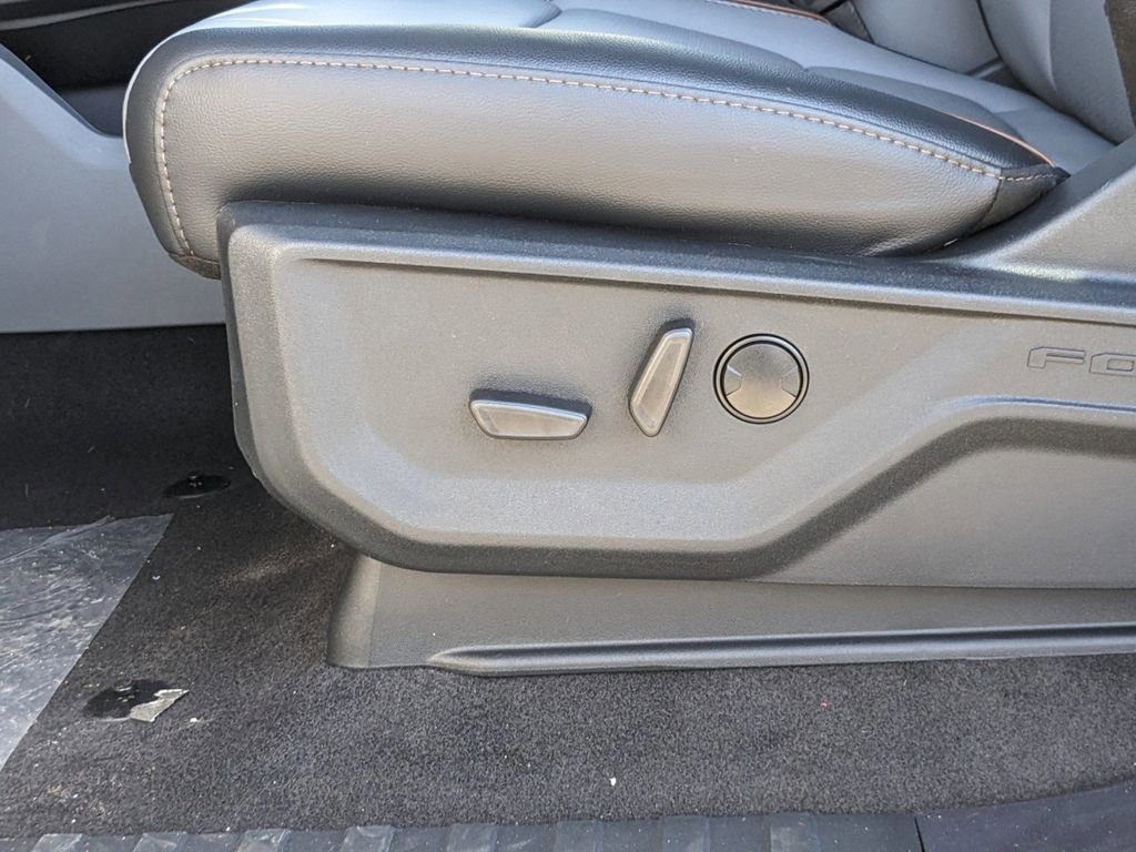 New 2025 Ford F150 Lariat w/ Equipment Group 501A Mid image 13